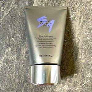 Monat Blow spit Cream